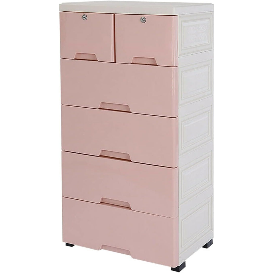 Une touche de caractere, commode avec tiroirs, avec portes dans un ton non determine
