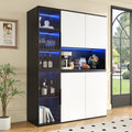 Pour un interieur harmonieux, buffet avec portes, avec etageres en finition blanc et noir