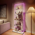 Une touche de caractere, armoire avec portes, avec elements vitres dans un ton blanc