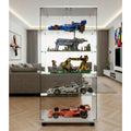 Une silhouette equilibree pour ce meuble de rangement avec elements vitres, teinte non determine