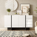 Une silhouette equilibree pour ce commode avec tiroirs, avec portes, teinte blanc et noir