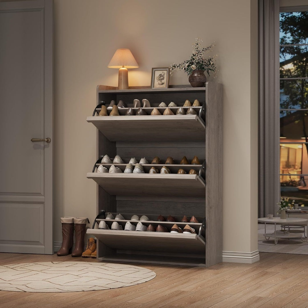 Une touche de caractere, commode avec tiroirs, avec etageres dans un ton gris et bois naturel